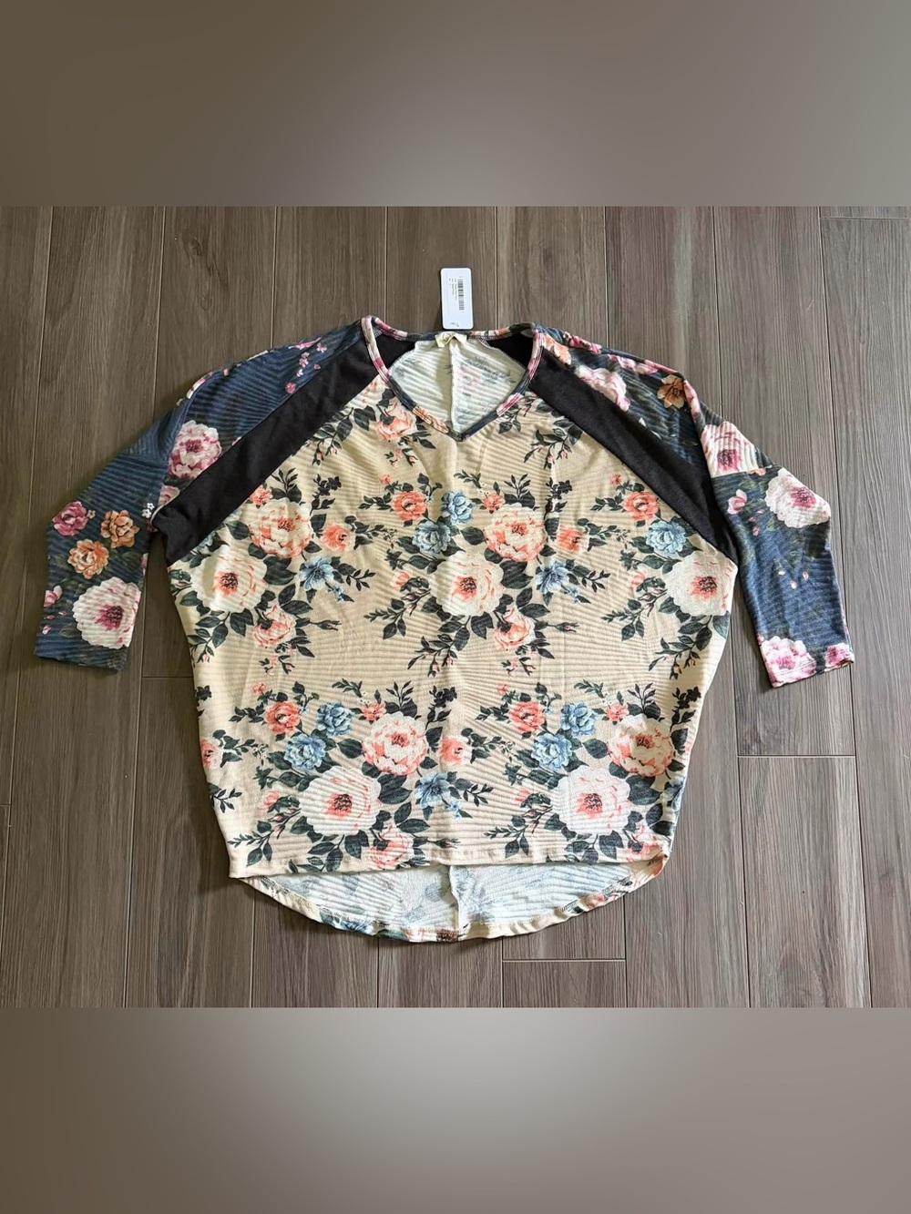 Vanilla bay Floral V-Neck Women's Top
